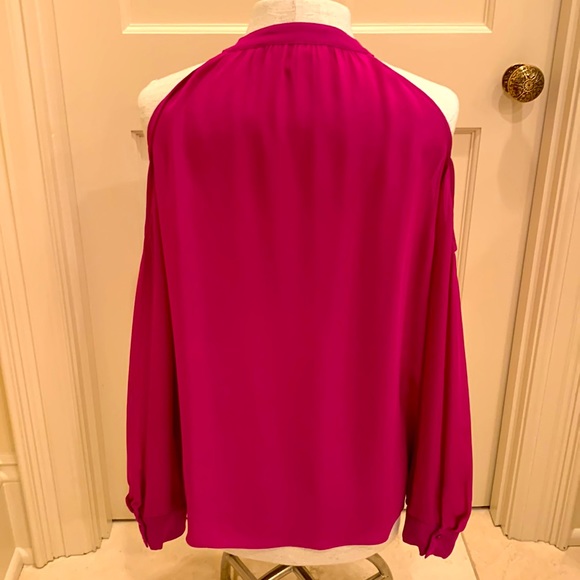 ARTELIER BY NICOLE MILLER WOMENS SIZE SMALL HOT PINK SILK COLD SHOULDER BLOUSE - Picture 6 of 9